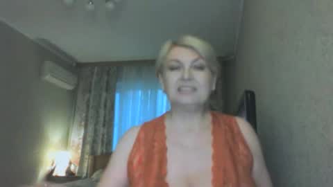 Snapshot of laramrs chatting on 04.24.26 laramrs online show from 04.24.26