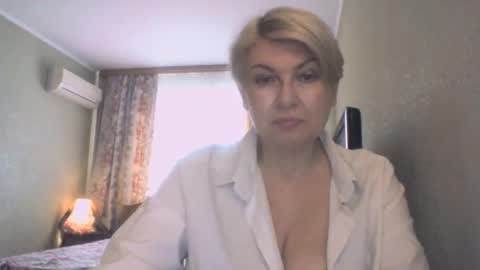 Snapshot of laramrs chatting on 04.26.26 laramrs online show from 04.26.26