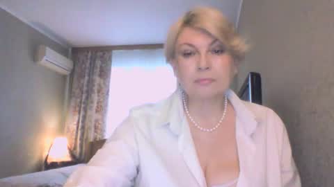 Snapshot of laramrs chatting on 04.28.26 laramrs online show from 04.28.26