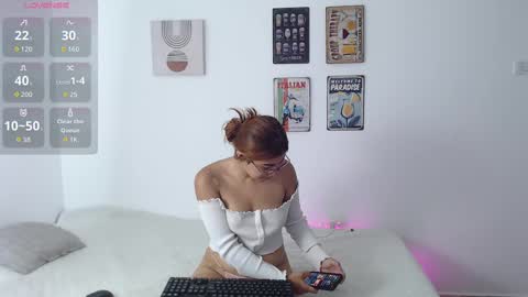 laramucci online show from 09.18.25