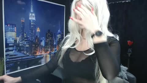 laras_moans online show from 01.24.25