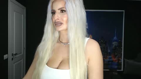 laras_moans online show from 02.21.25