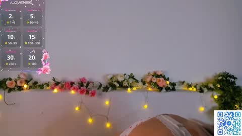 Snapshot of large_ocean chatting on 10.25.25 Rose online show from 10.25.25