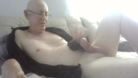 Snapshot of largerthan chatting on 05.23.26 largerthan- say hi on entry online show from 05.23.26