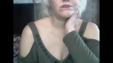 larisaq4ugo24 online show from 10.31.25