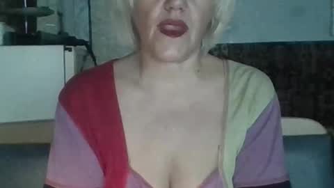 larisaq4ugo24 online show from 11.23.25