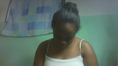 larissa645771 online show from 10.12.25