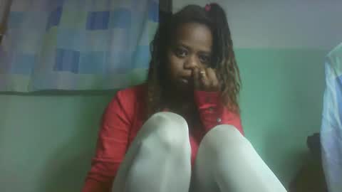 larissa645771 online show from 10.30.25