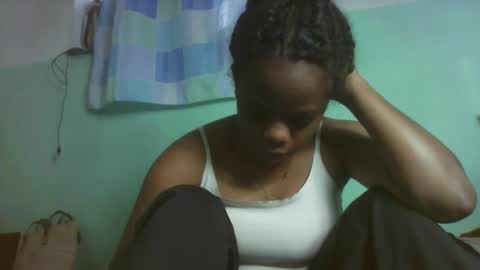 larissa645771 online show from 11.30.25