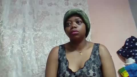 Snapshot of larissa645771 chatting on 05.06.26 larissa645771 online show from 05.06.26