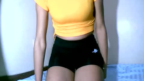 Snapshot of larra27 chatting on 09.22.25 Malala online show from 09.22.25