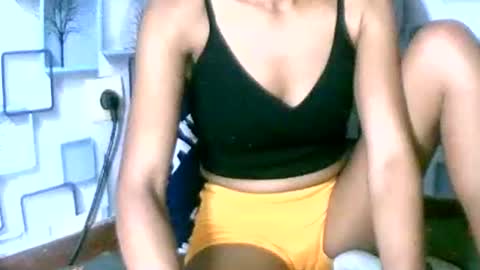 Snapshot of larra27 chatting on 10.18.25 Malala online show from 10.18.25