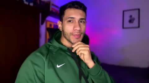 Snapshot of larry_jones chatting on 01.05.25 andrew online show from 01.05.25