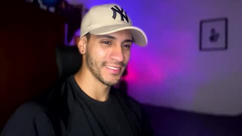 Snapshot of larry_jones chatting on 01.06.25 andrew online show from 01.06.25