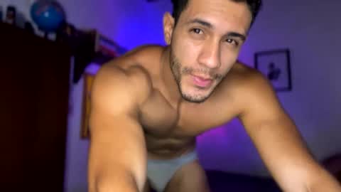 Snapshot of larry_jones chatting on 01.08.25 andrew online show from 01.08.25