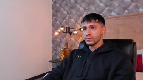 Snapshot of larry_jones chatting on 01.13.25 andrew online show from 01.13.25