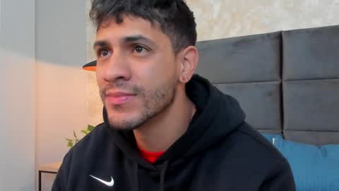 Snapshot of larry_jones chatting on 01.24.25 andrew online show from 01.24.25