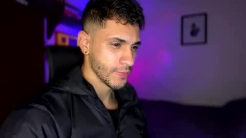 Snapshot of larry_jones chatting on 01.27.25 andrew online show from 01.27.25