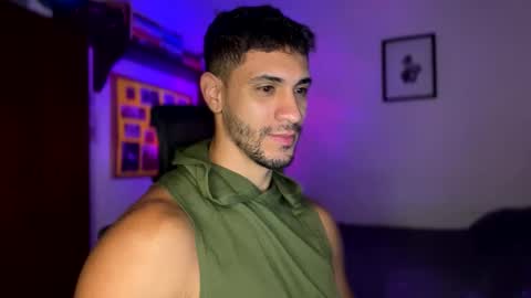 Snapshot of larry_jones chatting on 02.02.25 andrew online show from 02.02.25