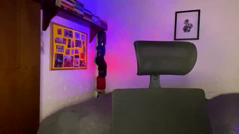 Snapshot of larry_jones chatting on 02.25.25 andrew online show from 02.25.25