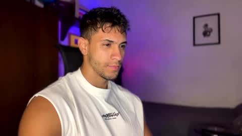 Snapshot of larry_jones chatting on 03.10.25 andrew online show from 03.10.25