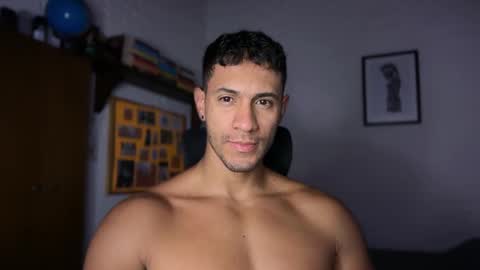 Snapshot of larry_jones chatting on 10.08.25 andrew online show from 10.08.25