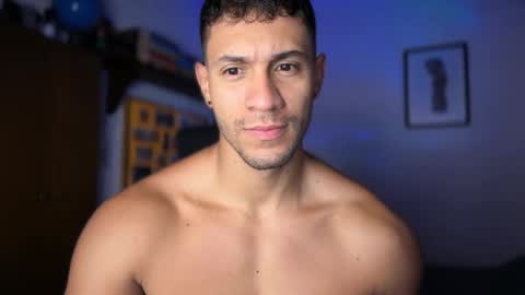 Snapshot of larry_jones chatting on 10.15.25 andrew online show from 10.15.25