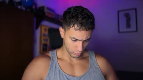 Snapshot of larry_jones chatting on 10.28.25 andrew online show from 10.28.25