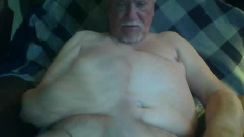 larryw01 online show from 06.12.26