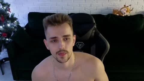 Snapshot of larstar01 chatting on 12.27.24 Lars online show from 12.27.24