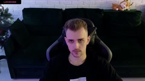 Snapshot of larstar01 chatting on 12.30.24 Lars online show from 12.30.24