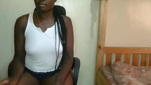 Snapshot of larvy12 chatting on 12.14.25 larvy12 online show from 12.14.25