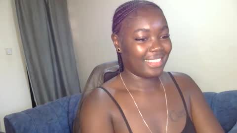 Snapshot of larvy12 chatting on 01.16.26 larvy12 online show from 01.16.26