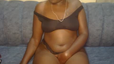 Snapshot of larvy12 chatting on 02.13.26 larvy12 online show from 02.13.26