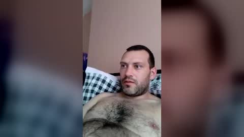 Snapshot of laszloszilagyi925 chatting on 06.17.26 laszloszilagyi925 online show from 06.17.26
