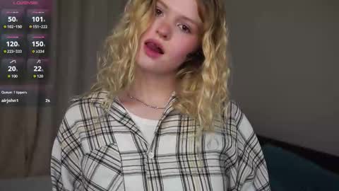 Snapshot of latanyabarthel chatting on 09.20.25 Jay online show from 09.20.25