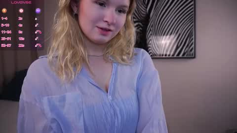 Snapshot of latanyabarthel chatting on 11.13.25 Jay online show from 11.13.25