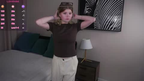 Snapshot of latanyabarthel chatting on 11.30.25 Jay online show from 11.30.25