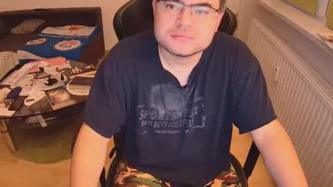 Snapshot of latexboy893 chatting on 09.14.25 latexboy893 online show from 09.14.25