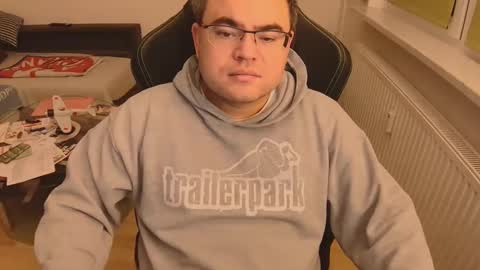 Snapshot of latexboy893 chatting on 12.19.25 latexboy893 online show from 12.19.25