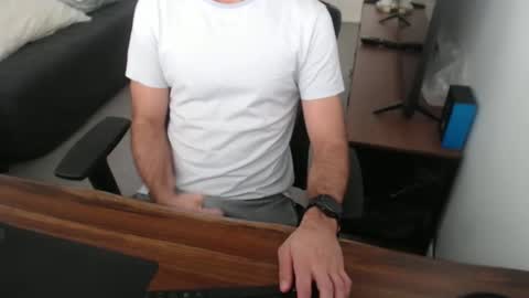 latexdave84 online show from 01.16.26