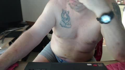 Snapshot of latexloverch71 chatting on 08.02.26 Andreas Latexlover online show from 08.02.26