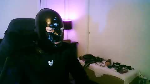 Snapshot of latexminheadroom chatting on 10.20.25 latexminheadroom online show from 10.20.25