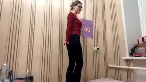 Snapshot of latiapetosa chatting on 06.18.26 Mia online show from 06.18.26