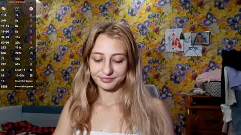 Snapshot of laticiacalicutt chatting on 10.25.25 Amelia online show from 10.25.25