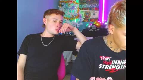 Snapshot of latin_boysxxx_ chatting on 11.01.25 latin_boysxxx_ online show from 11.01.25