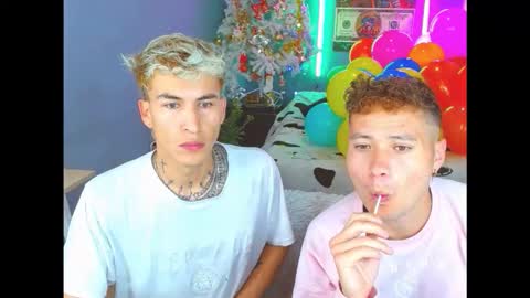 Snapshot of latin_boysxxx_ chatting on 11.14.25 latin_boysxxx_ online show from 11.14.25