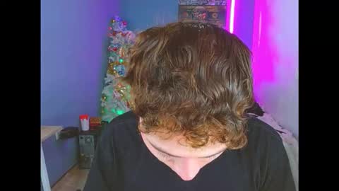 Snapshot of latin_boysxxx_ chatting on 11.25.25 latin_boysxxx_ online show from 11.25.25