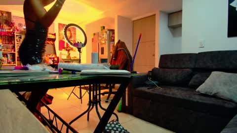 Snapshot of latin_couple77 chatting on 01.15.25 Sara y Andy online show from 01.15.25