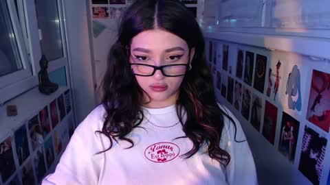 miiiiiiaaaa online show from 01.18.25